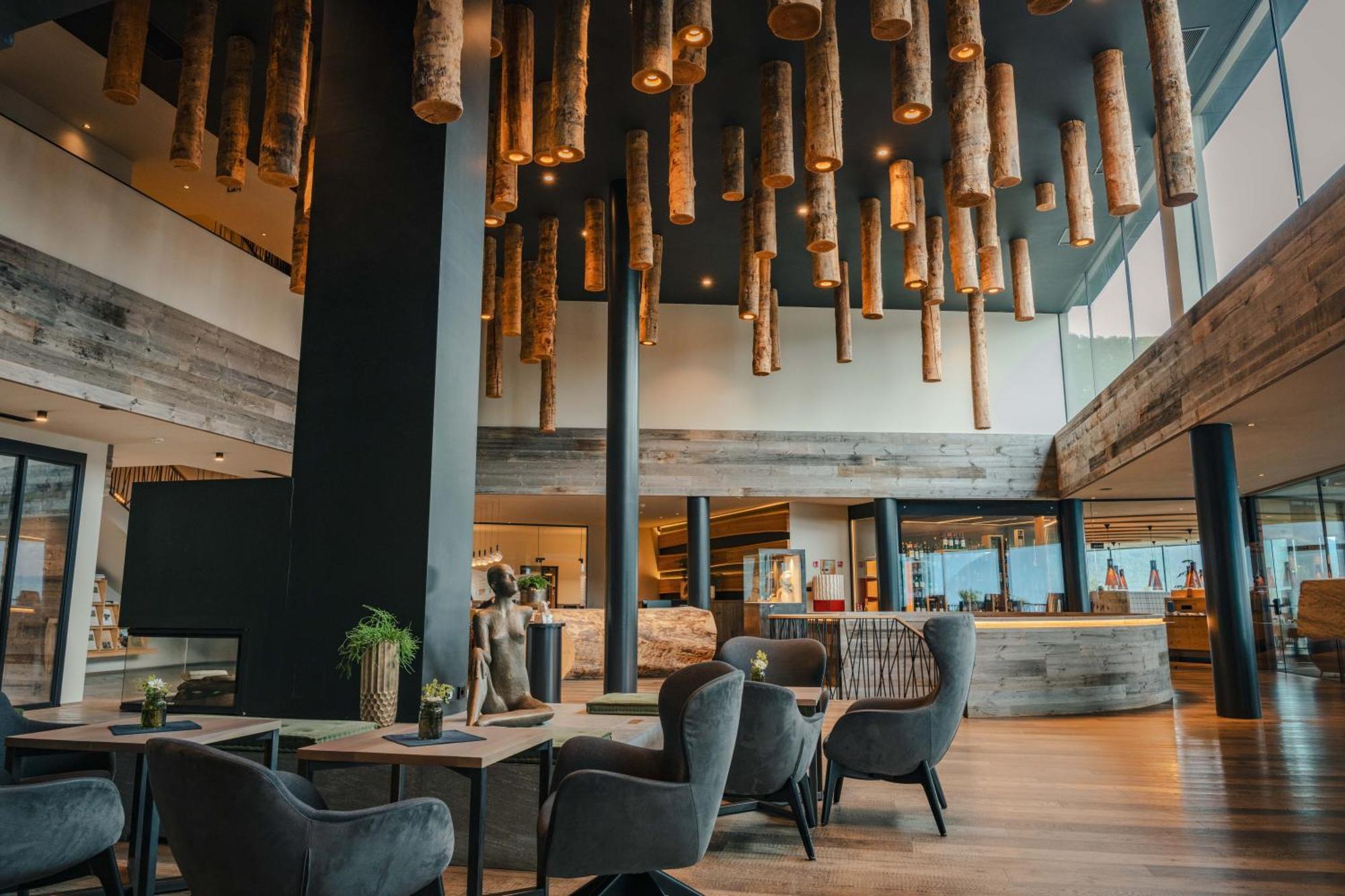 Hotel My Arbor - Dolomites Bressanone Esterno foto The interior of the restaurant